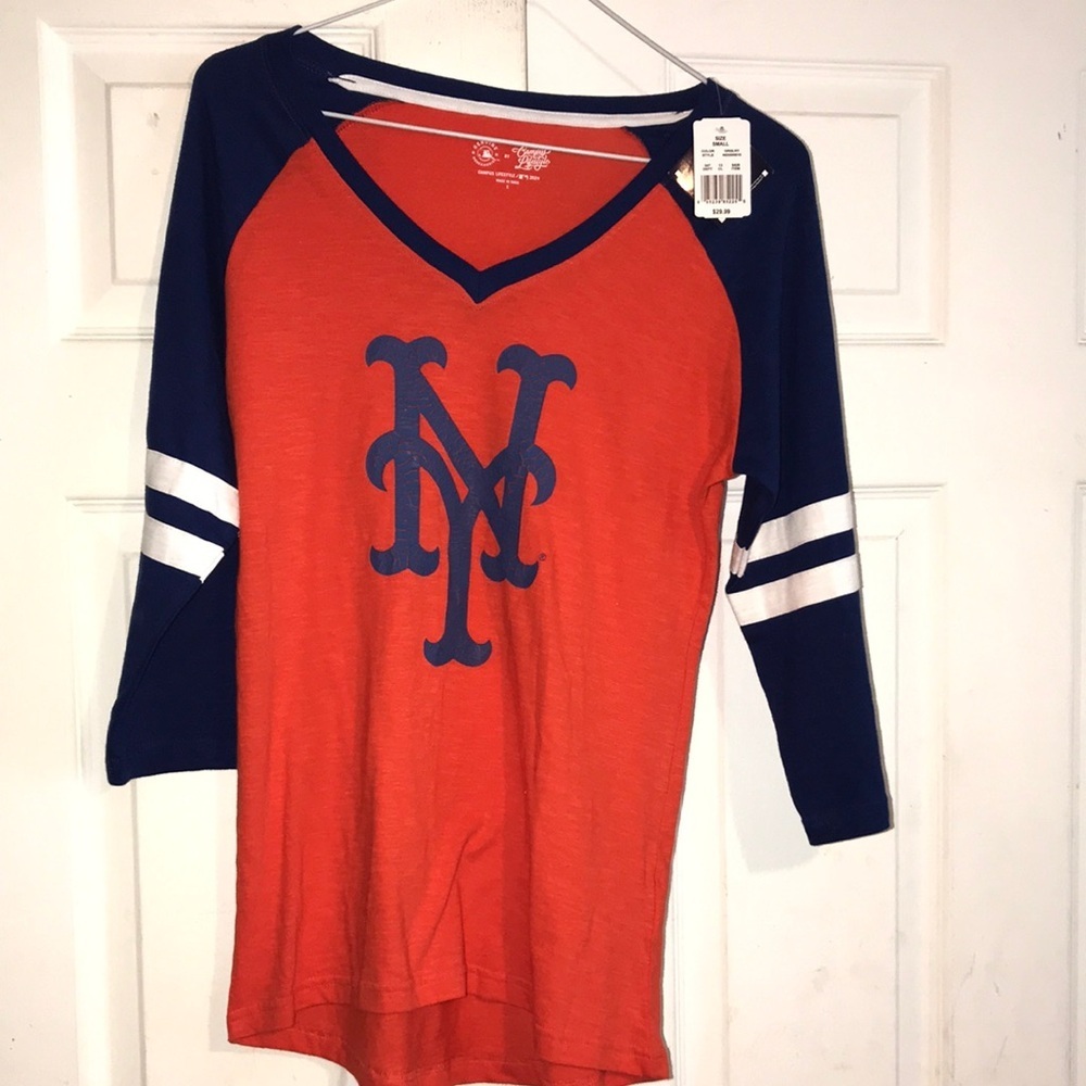 NWT Women’s MLB NY Yankees Hi-Low Tee